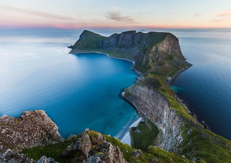 Ett Roms Leilighet Vestvagoy Gravdal  Экстерьер фото
