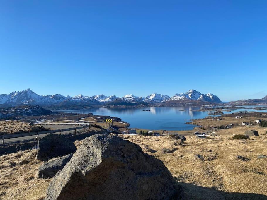 Ett Roms Leilighet Vestvagoy Gravdal  Экстерьер фото
